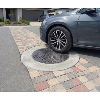Najazdowa pokrywa betonowa 105cm do 5ton WŁAZ zamykany
