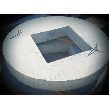 Pokrywa betonowa otwór na pompę 120cm